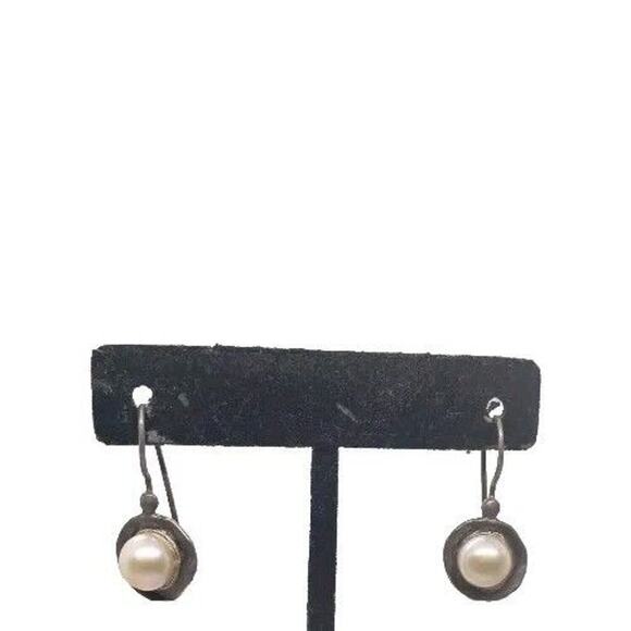 Vintage Earrings Sterling Silver 925 Israel Cultured Pearl Hand Hammered Long - Picture 2 of 8